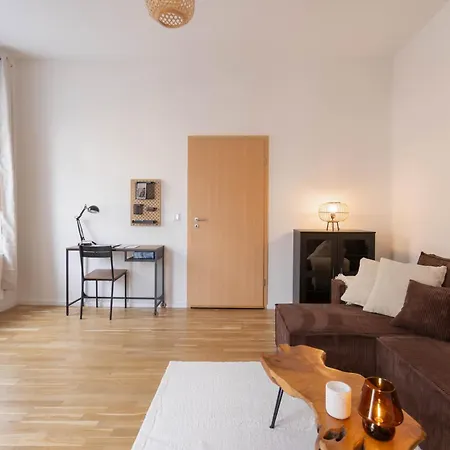 Agnes Apartment *
